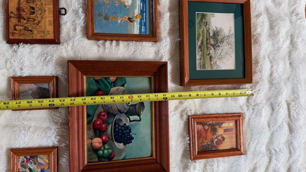 Curated gallery wall with matching oak frames contain famous artists prints - Picture 8 of 10
